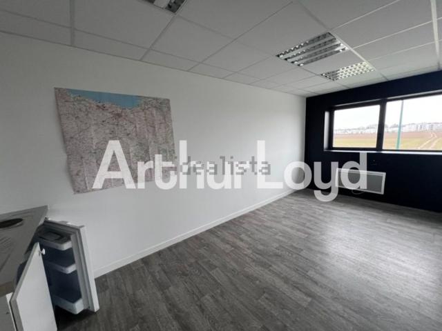 Bureau location à Le Pot d'Étain, Cambes-en-Plaine