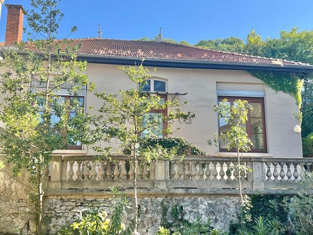 Bureau location à Bourgoin-Jallieu, Isère