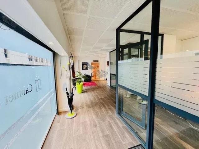 Bureau vente à Lyon, Métropole de Lyon