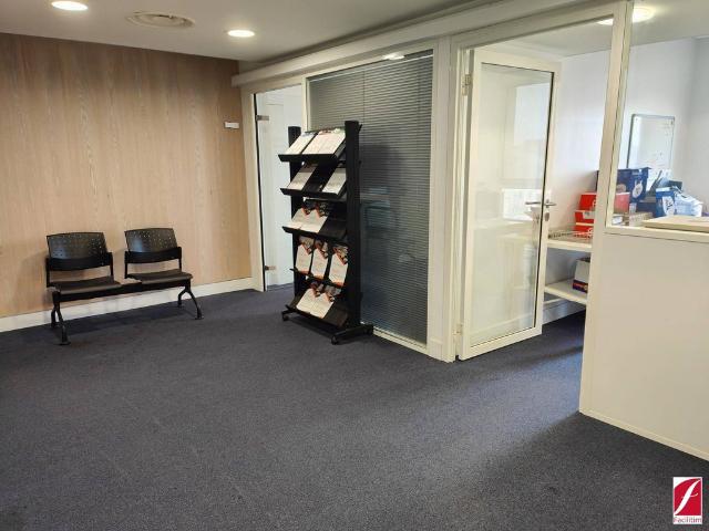 Bureau location à Versailles, Montigny-le-bretonneux