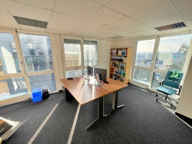 Büro kaufen in Crissier, Waadt