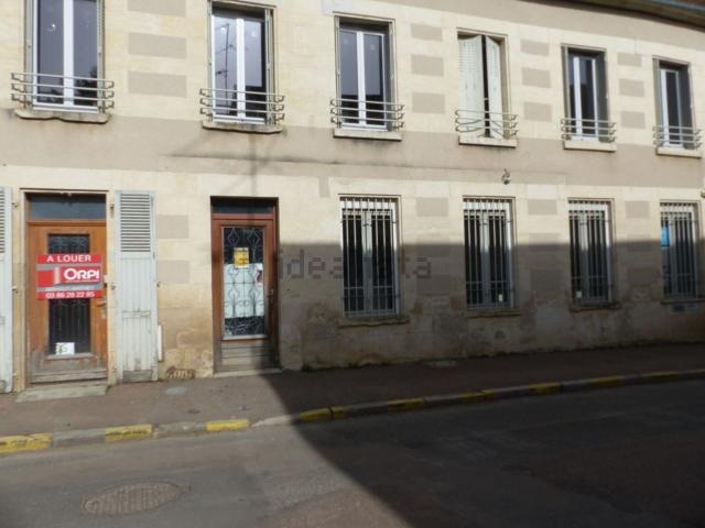 Bureau location à Donzy, Nièvre