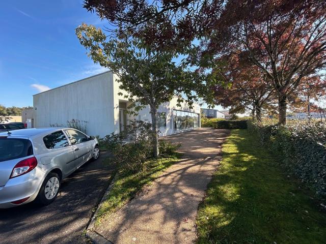 Bureau vente à Zone industrielle de Lannugat, Douarnenez