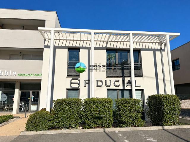 Bureau vente à Entraigues-sur-la-Sorgue, Vaucluse