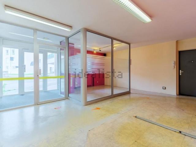 Bureau vente à Firminy, Loire