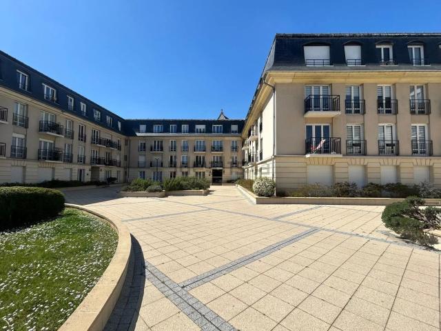Bureau vente à Provenceaux, Fontainebleau