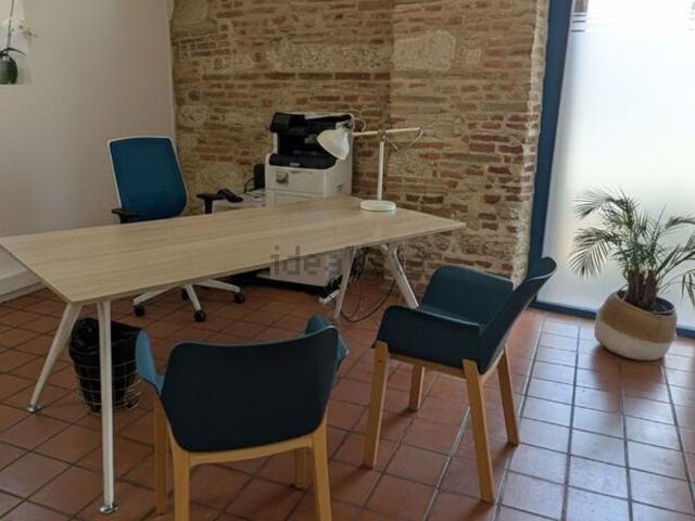 Bureau location à Sous Emblade, L'Isle-Jourdain