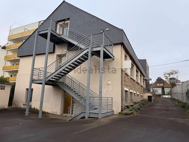 Bureau vente à Centre Ville Rive Gauche, Laval