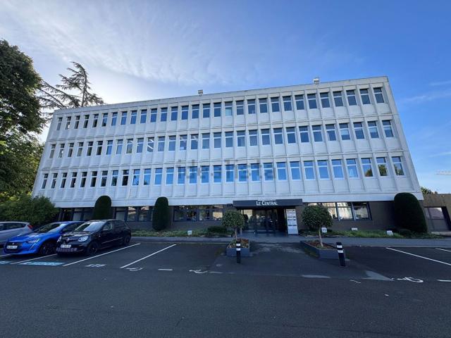 Bureau vente à Centre Ville Rive Gauche, Laval