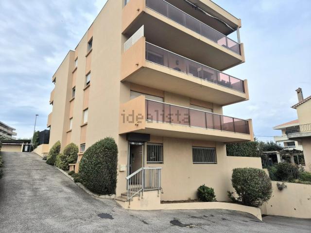 Bureau vente à Le Cannet, Alpes-Maritimes