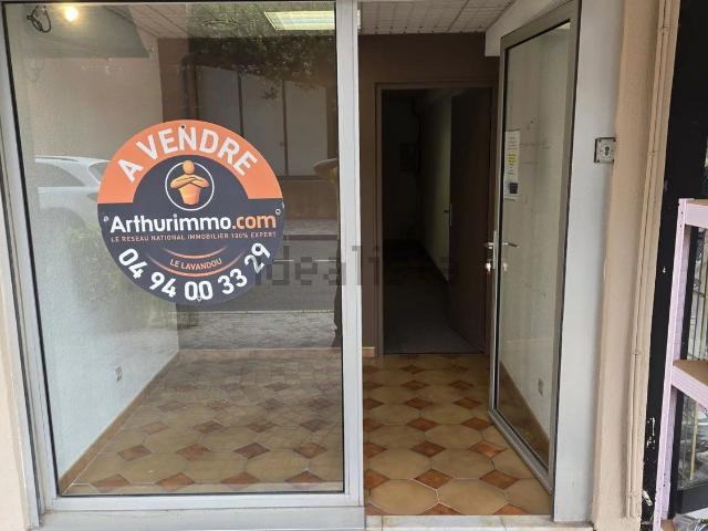 Bureau vente à Chemin des Fougères, Le Lavandou