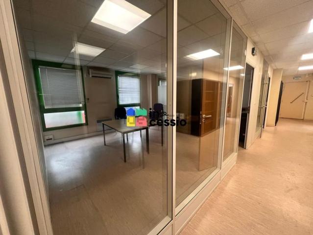 Bureau vente à L'Épine, Le Mans