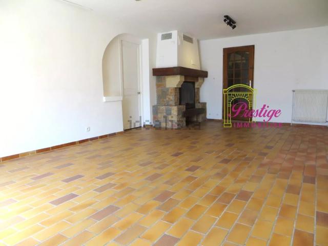 Bureau vente à Carrières-sous-Bois, Le Mesnil-le-Roi