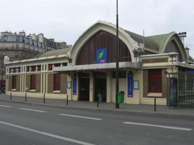 Bureau vente à Paris 17e Arrondissement, Paris
