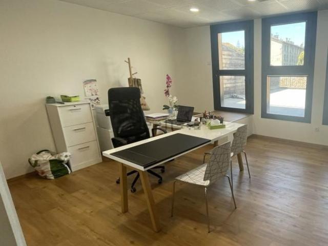 Bureau location à Les Mées, Alpes-de-Haute-Provence
