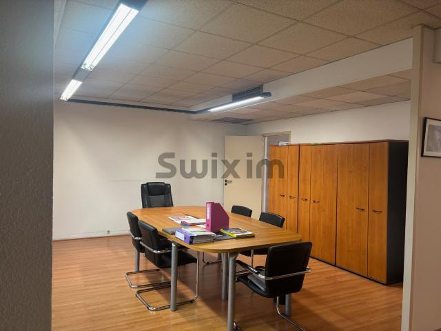 Bureau vente à Nîmes