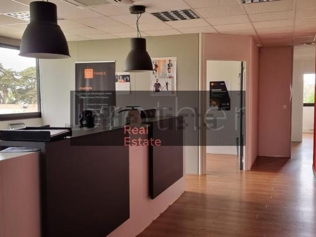 Bureau vente à Centre ville, Mérignac