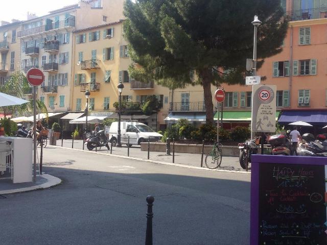 Bureau vente à Le Port, Nice