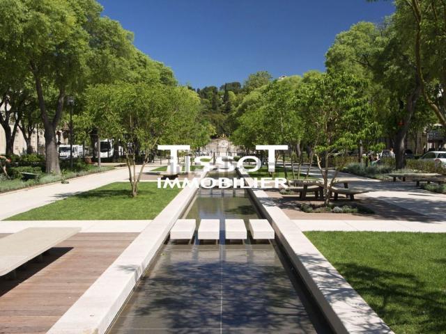 Bureau vente à Montcalm-République, Nîmes