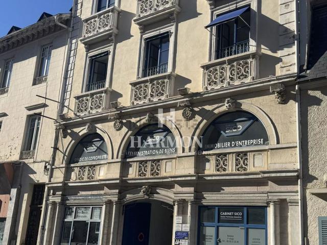 Bureau vente à Centre Ville, Pau