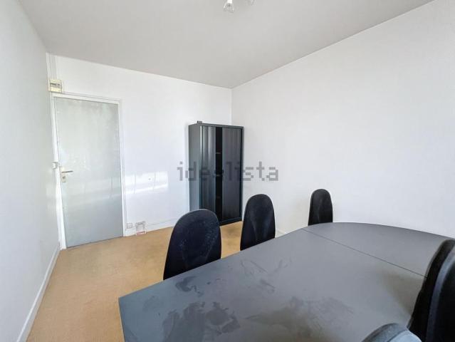 Bureau vente à Paris 10e Arrondissement, Paris