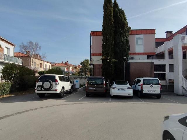 Bureau vente à Candès, Prades