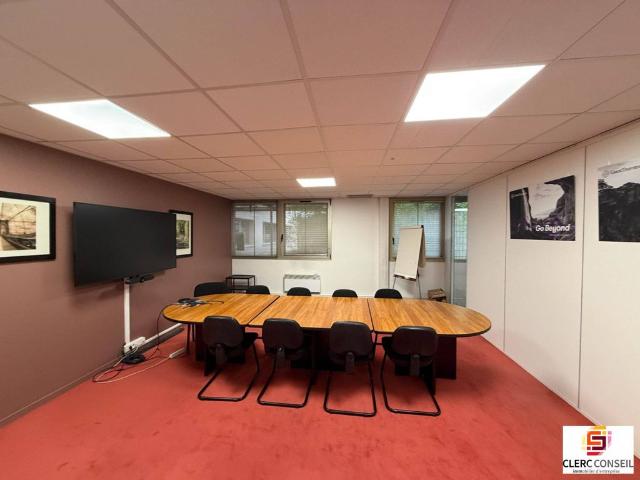 Bureau location à Rouen, Ruan