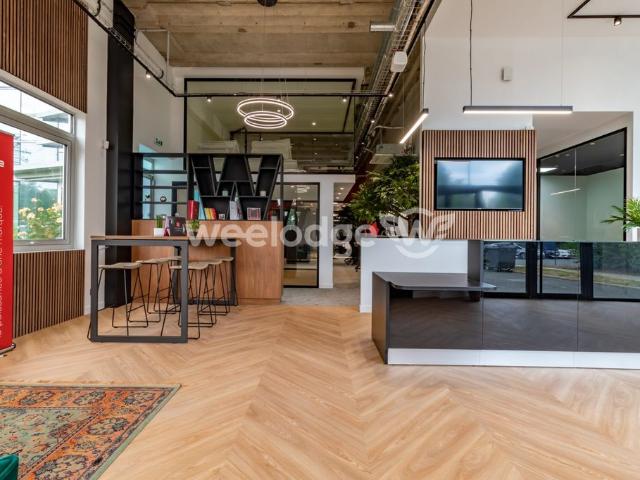 Bureau vente à Cergy, Val-d'Oise