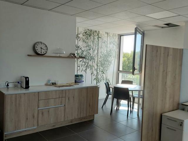 Bureau location à Nîmes