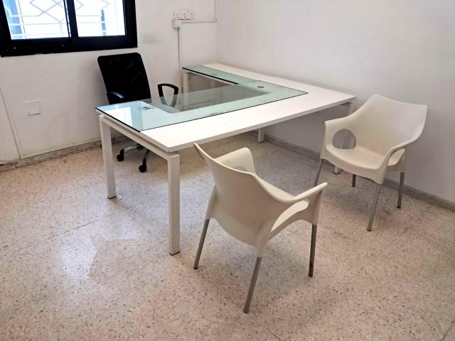 Bureau location à Ain Zaghouan, Douz