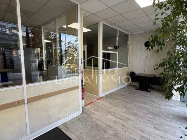Bureau vente à Puget-sur-Argens, Var