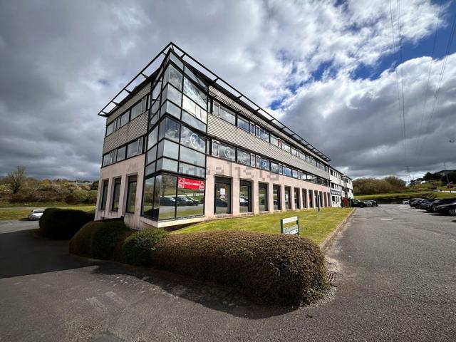 Bureau location à Gourvily, Quimper