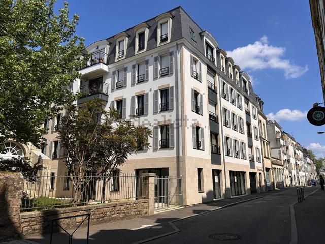 Bureau vente à La Tourelle, Quimper