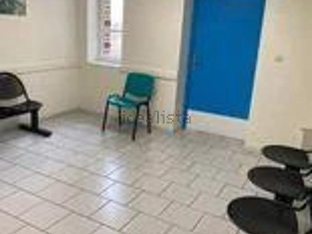Bureau vente à Raillencourt-Sainte-Olle, Nord