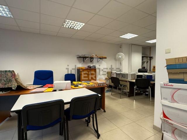 Bureau vente à Faubourg de Laon, Reims