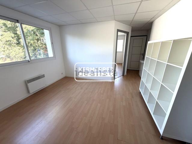 Bureau location à Toulbao, Saint-Avé