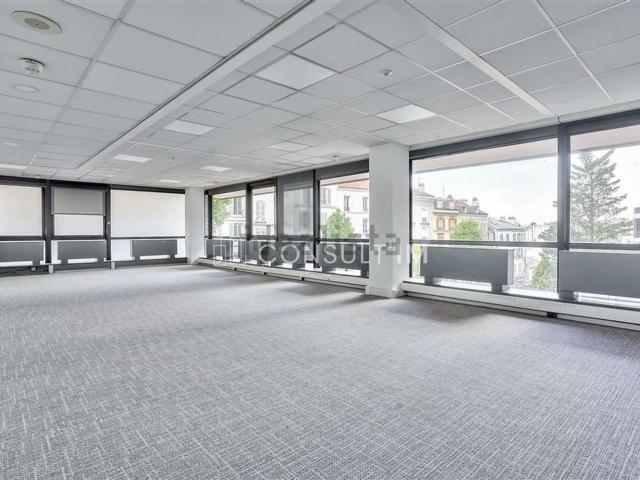 Bureau location à Les Bureaux de la Colline, Saint-Cloud