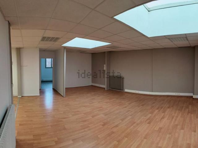 Bureau location à Saint-Cyr-sur-Loire, Indre-et-Loire
