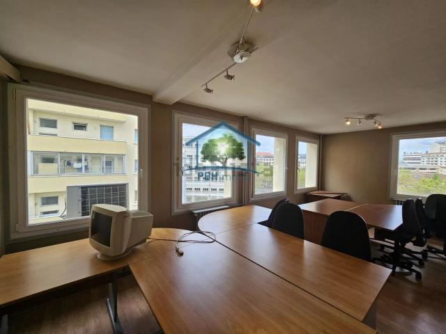 Bureau vente à Saint-Jacques - Chavanelle, Saint-Étienne