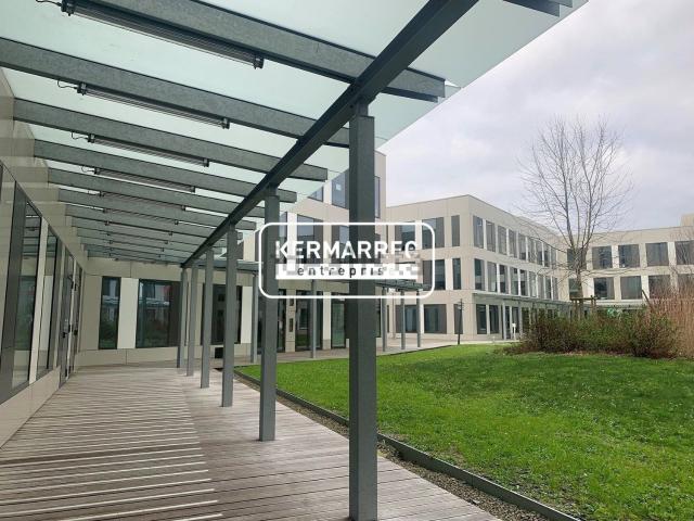 Bureau location à Le Pigeon Blanc, Saint-Jacques-de-la-Lande