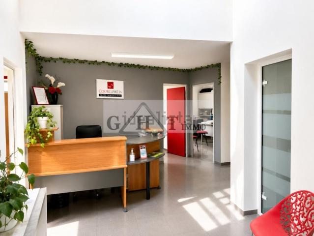 Bureau vente à Adamville, Saint-Maur-des-Fossés