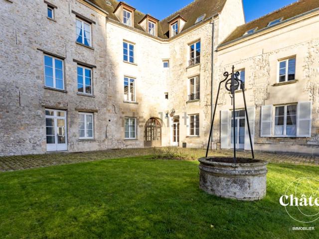 Bureau location à Centre ville, Senlis