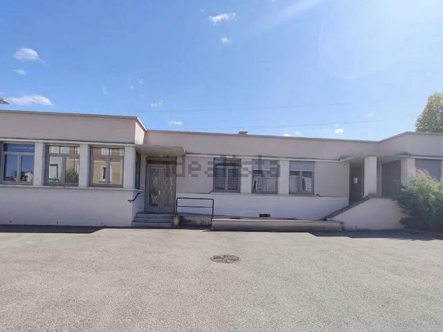 Bureau location à Tignieu, Tignieu-Jameyzieu