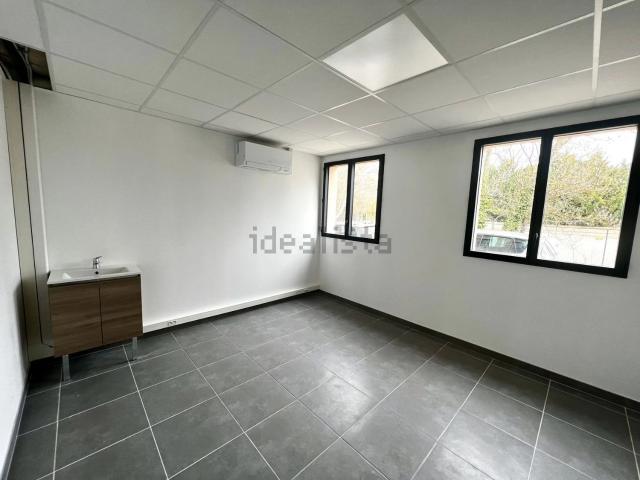 Bureau location à Les Logissons, Venelles