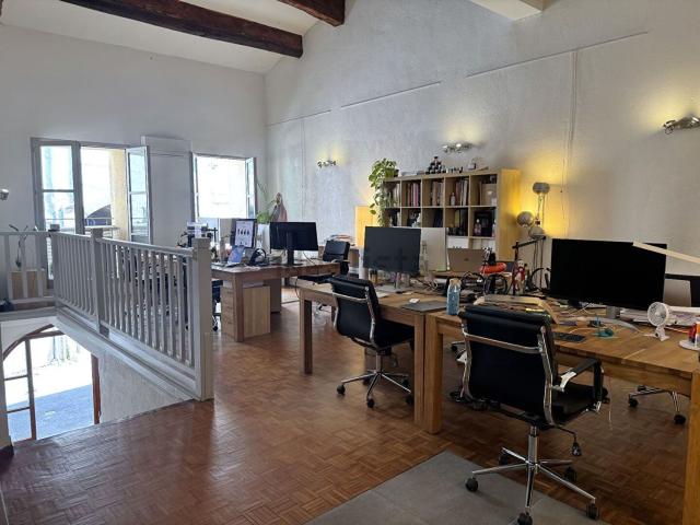 Bureau location à Villeneuve Centre, Villeneuve-lès-Avignon