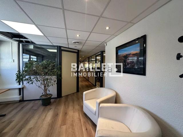Bureau vente à Villeneuve-Loubet, Alpes-Maritimes