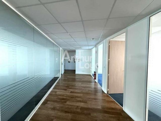 Bureau vente à Saint-Benoît, Vienne