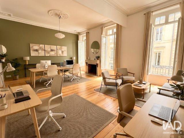 Bureau vente à Bordeaux