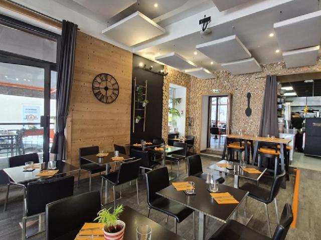 Bureau vente à Grenoble, Le Bourg-d'oisans