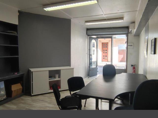 Bureau vente à Nîmes, Pont-saint-esprit